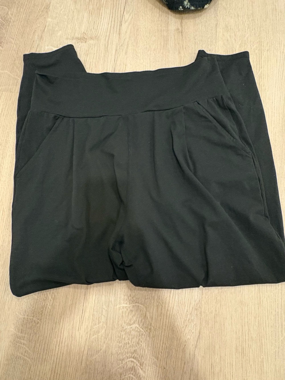 Vuori Daily Joggers Sweatpants Size Small - Picture 1 of 4
